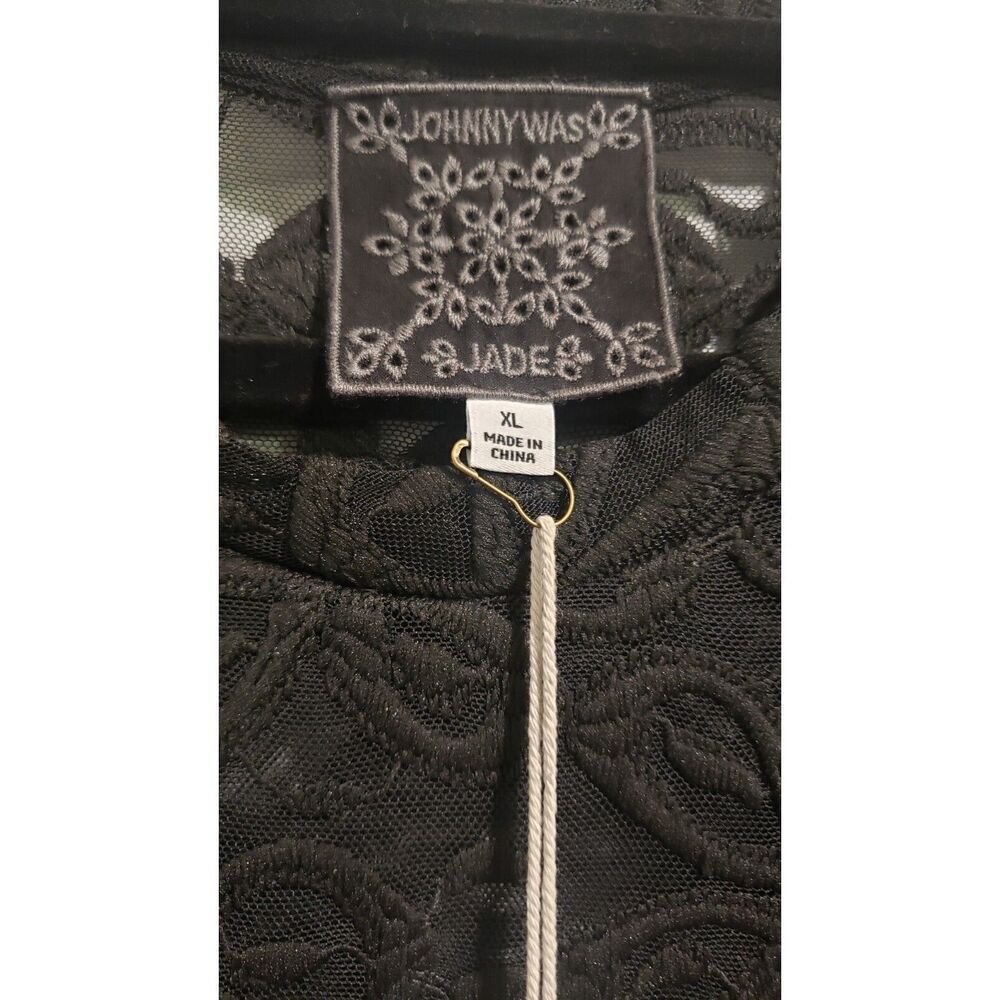 Johnny Was NWT Astrid Floral Embroidered Top, Black MSRP $150, Size X-Large - Picture 9 of 12